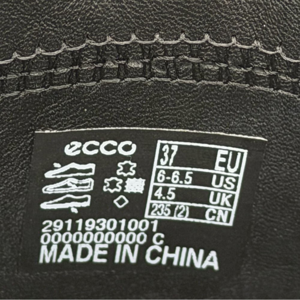 Ecco Street Tray Leather Perforated Black Sneakers - Picture 5 of 16